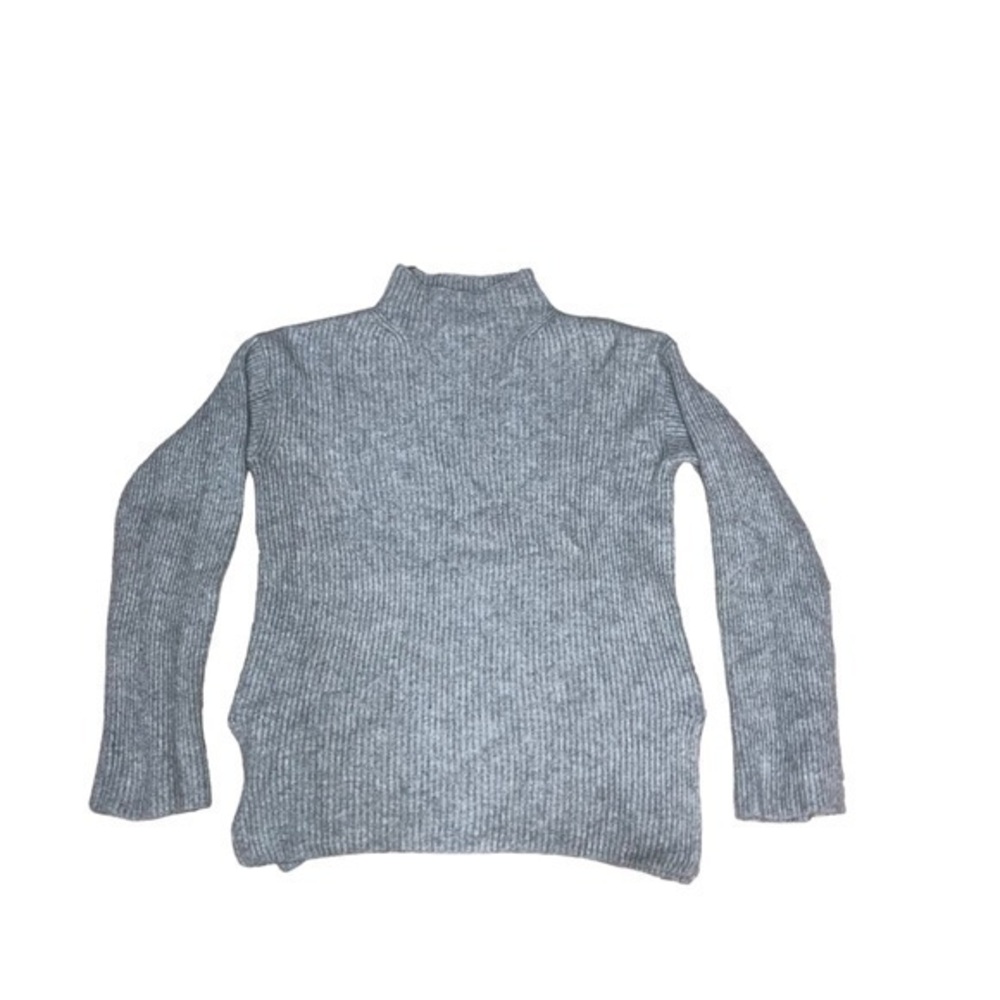 Everlane gray cashmere sweater